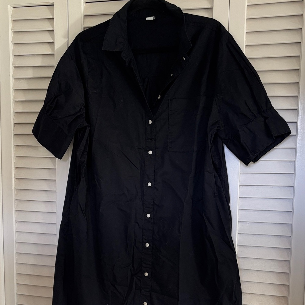 Old Navy Men's Black Button Down Shirt